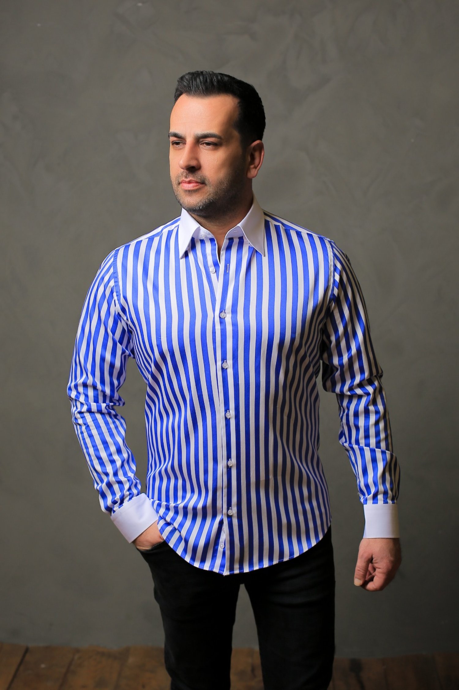 %100 Pamuk Saten Manşet Mavi Çizgili Slim Fit Gömlek  - S I2Z5