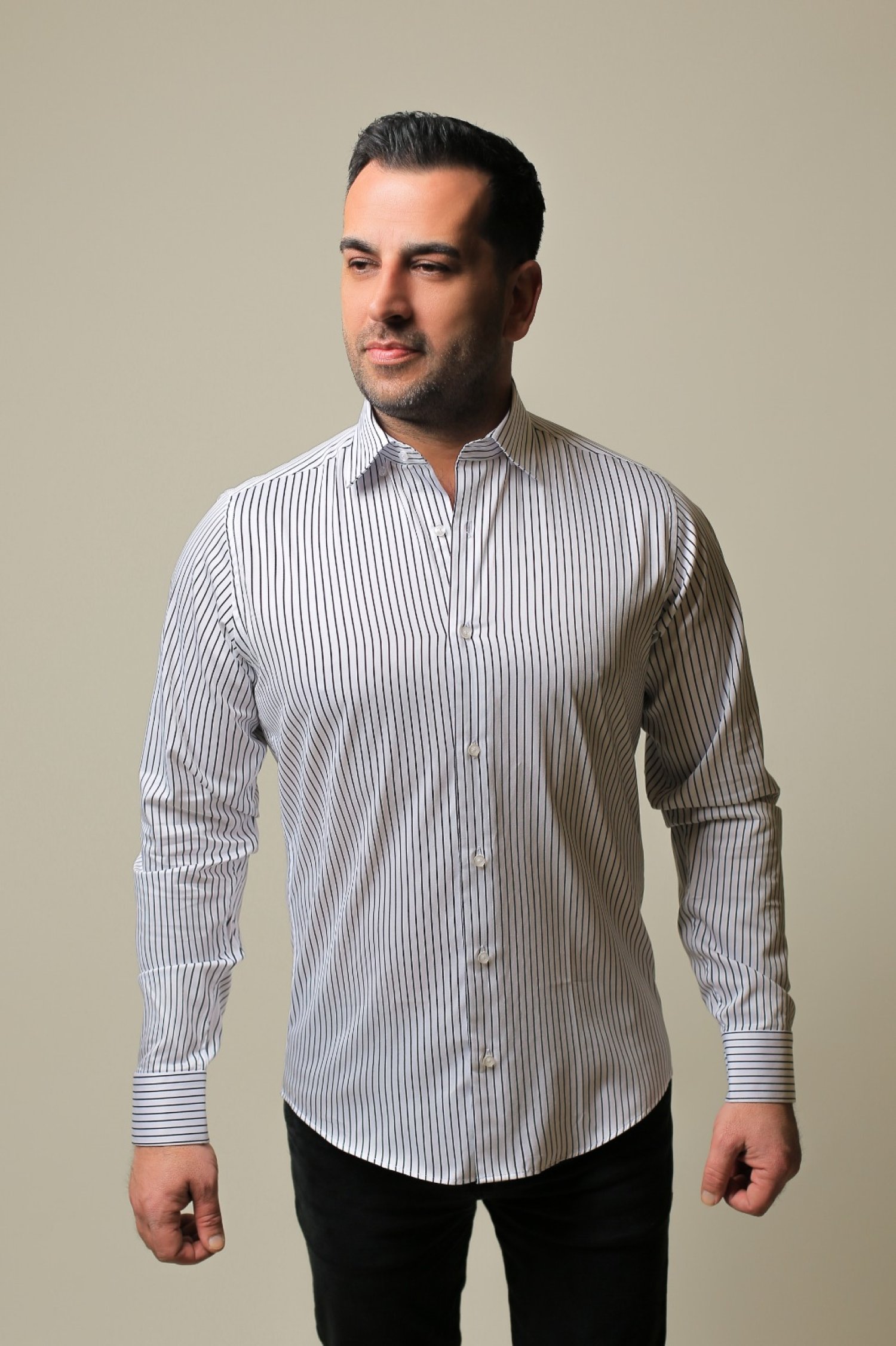 %100 Pamuk Saten Siyah Çizgili Beyaz Slim Fit Erkek Gömlek - M TF2E